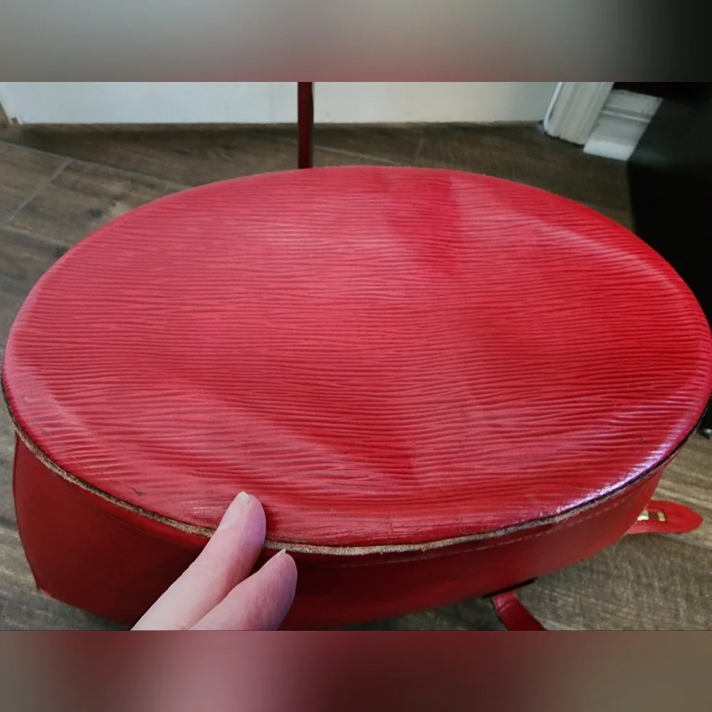 Louis Vuitton Red EPI St Jacques GM - Picture 8 of 16